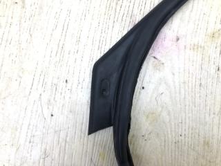 Уплотнитель двери передний правый FORD FOCUS 10-18 CB8 2.0 XQDA