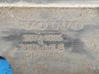 Защита переднего бампера VOLVO XC70 00–07 2.5 B5254T2