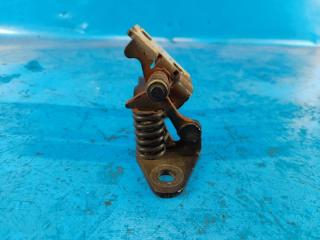 Петля двери нижняя задняя левая CHRYSLER SEBRING 06-10