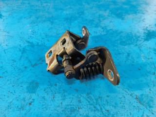 Петля двери нижняя передняя левая CHRYSLER SEBRING 06-10