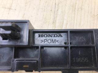 Кронштейн переднего бампера правый MDX (YD3) 13-21