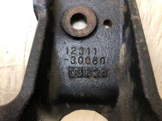 Кронштейн двигателя правый LAND CRUISER PRADO 120 02-09 3.0 1KDFTV