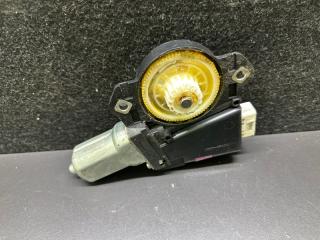 Моторчик люка LS460 06-12
