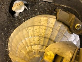 Фонарь внутренний левый COROLLA 150 06-13