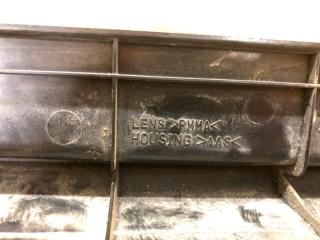 Фонарь наружный левый PAJERO 99-06