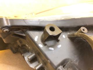 Фара правая CT200 11-17