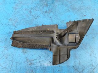 Дефлектор радиатора передний левый PRIUS - 30 09-17 2010 ZVW30