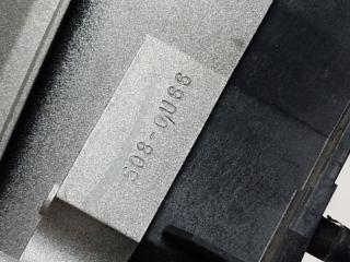 Кнопка управления магнитолой на руль левая CAMRY 40 06-11