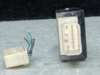 Блок управления освещением TOYOTA SIENNA 03-10 GSL20 3.5 2GR-FE