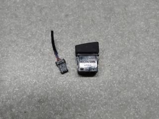 Кнопка антипробуксовочной системы PILOT 15-