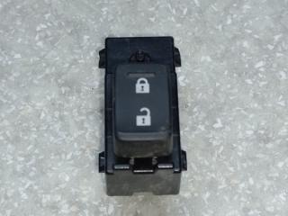 Кнопка центрального замка передняя правая MAZDA CX-3 14-18