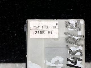 Кнопка стеклоподъемника задняя левая M35/M45 04-10