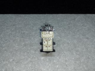 Кнопка стеклоподъемника передняя правая TOYOTA RAV4 05-12