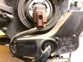 Фара левая OUTLANDER XL 05-13