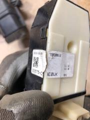 Кнопка стеклоподъемника передняя правая SORENTO UM 14- 2.2