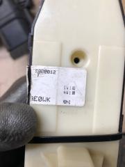 Кнопка стеклоподъемника передняя правая SORENTO UM 14- 2.2