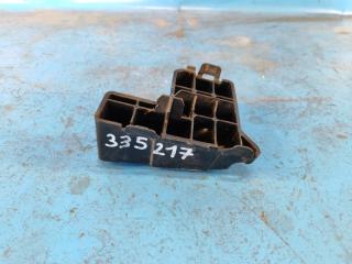 Кронштейн переднего бампера правый TOYOTA PRIUS 16-