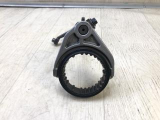 Вилка МКПП AURIS 06-12