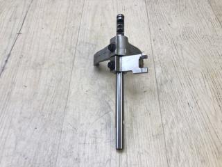 Вилка МКПП AURIS 06-12