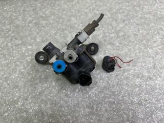 Клапан пневмоподвески передний LS400 94-00