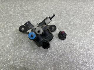 Клапан пневмоподвески передний LS400 94-00