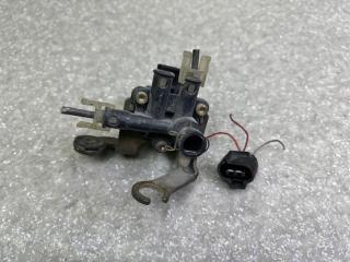 Клапан пневмоподвески передний LS430 00-06