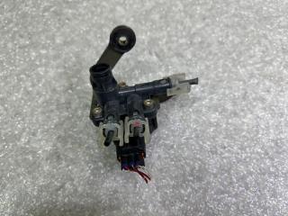 Клапан пневмоподвески передний LEXUS LS430 00-06