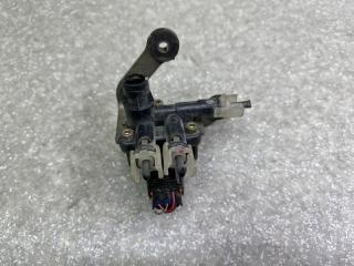 Клапан пневмоподвески передний LEXUS LS430 00-06