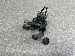 Клапан пневмоподвески передний LS430 00-06