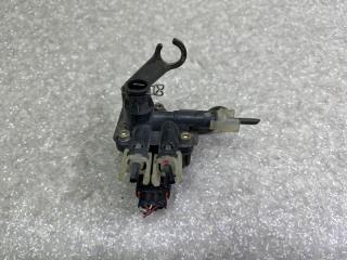 Клапан пневмоподвески передний LEXUS LS430 00-06