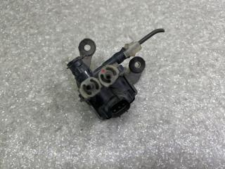 Клапан пневмоподвески передний LS430 00-06