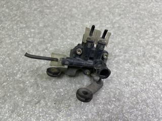 Клапан пневмоподвески передний LS430 00-06