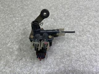 Клапан пневмоподвески передний LEXUS LS430 00-06