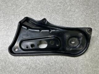 Крепление балки подвески переднее левое CAMRY 40 06-11