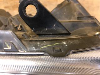 Фара правая AVENSIS 03-08