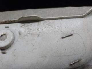 Накладка крышки багажника левая TOYOTA RAV4 05-12