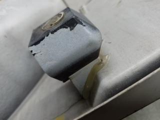 Накладка крышки багажника левая RAV4 05-12