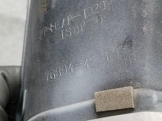 Накладка крышки багажника левая RAV4 05-12