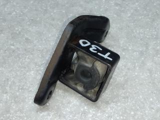 Крепление глушителя переднее X-TRAIL T30 01-07