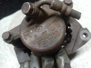 Суппорт тормозной передний правый RAV4 00-05