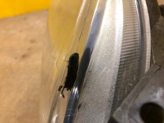 Фара правая AVENSIS 03-08