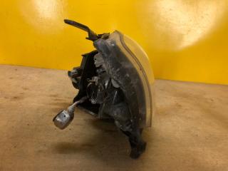 Фара правая AVENSIS 03-08