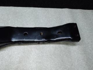 Балка под КПП H3 05-10 2006 L52 3.5 L