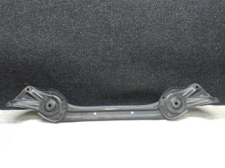 Крепление балки подвески переднее TOYOTA VENZA 09-16