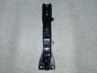 Кронштейн замка капота передний HUMMER H3 05-10 2006 Б/У Кронштейн замка капота передний HUMMER H3 05-10 2006