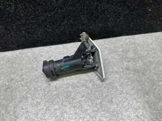 Форсунка омывателя фар правая TEANA J32 08-14