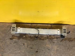 Усилитель переднего бампера CT200 17-