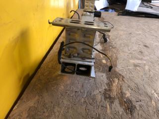 Усилитель переднего бампера CT200 17-