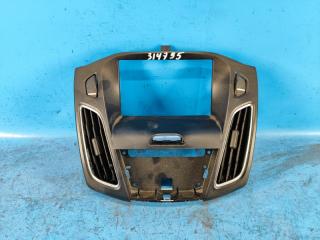 Запчасть накладка торпедо под магнитолу FORD FOCUS 10-18 2015