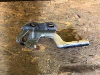 Петля капота левая CT200 17-